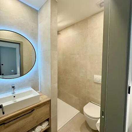 Lux * Biograd Na Moru