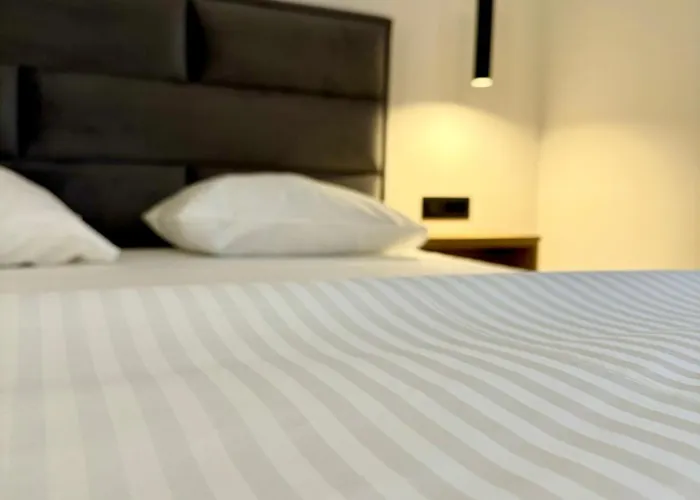 Lux * بيوغْغاد نا موغو