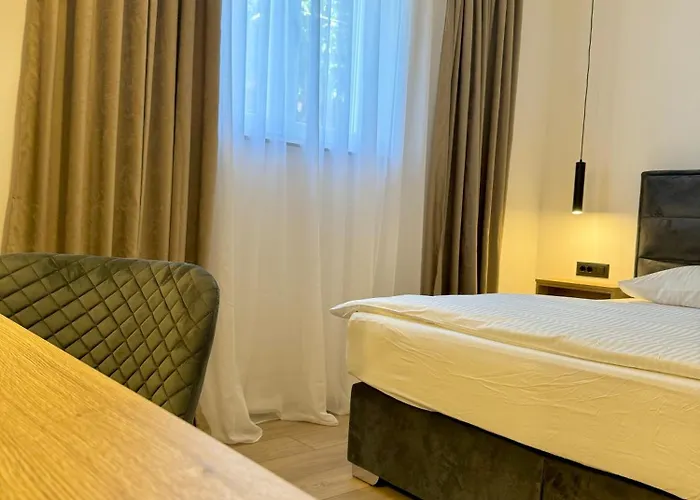 Lux Апартаменты *