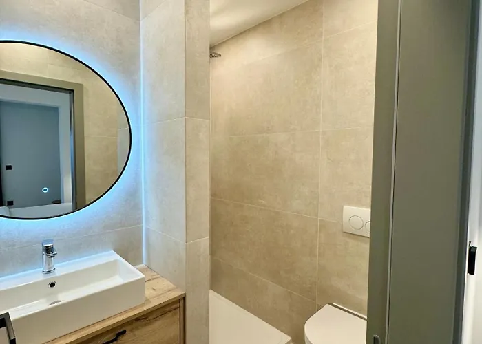 Lux * بيوغْغاد نا موغو